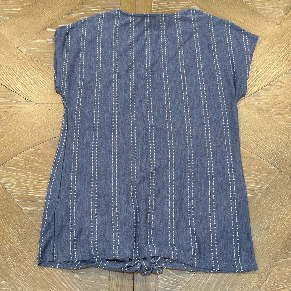 Blue top - Picture 3 of 3